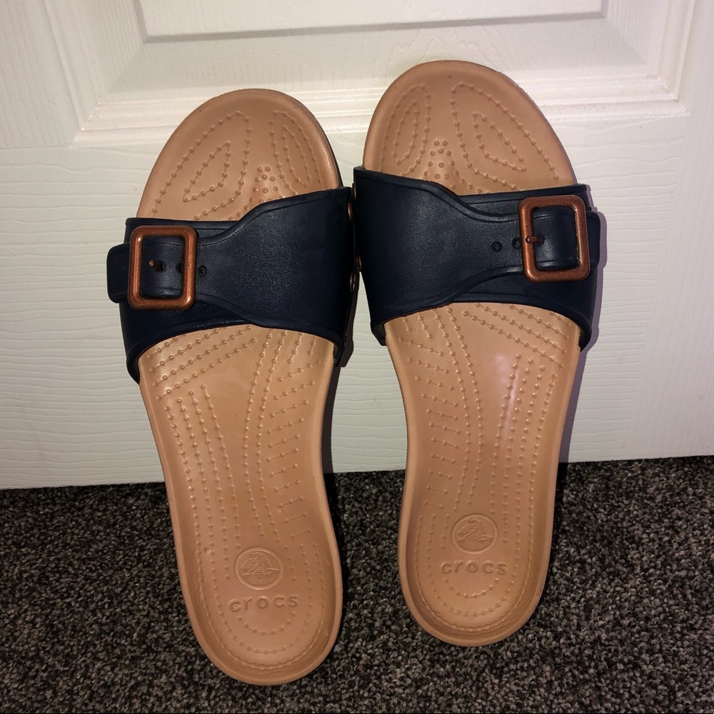 EUC Croc slides